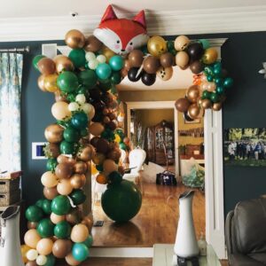 fox themed balloon decor
