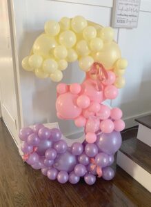3rd birthday party balloon centerpiece