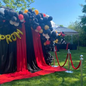prom balloon photo backdrop