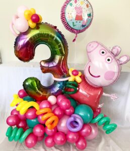 peppa pig birthday party balloon decor