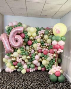sweet 16 balloon photo backdrop