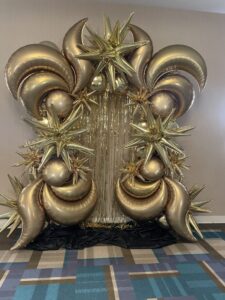 ornate gold balloon arch